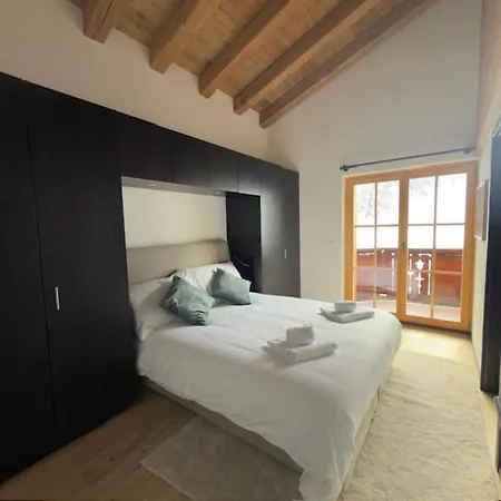 Les Elans Apartment